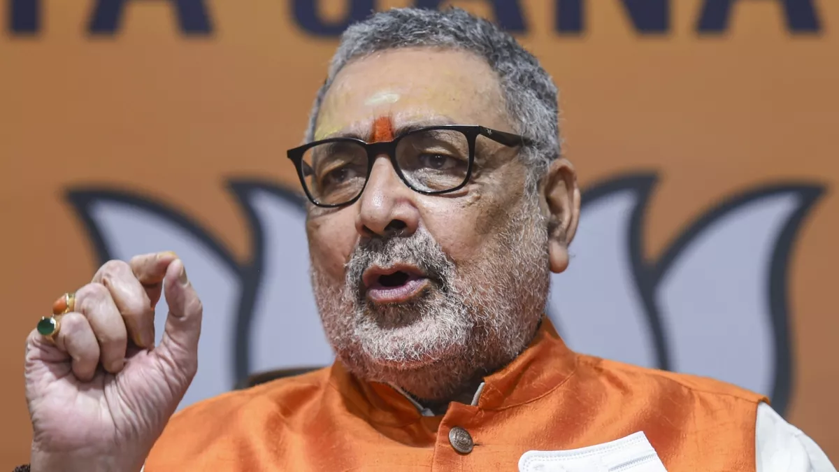   Giriraj Singh: &#039;जिस थाली में खाते उसी में...&#039;, गिरिराज को आया गुस्सा; पटना से दिल्ली तक सियासत तेज