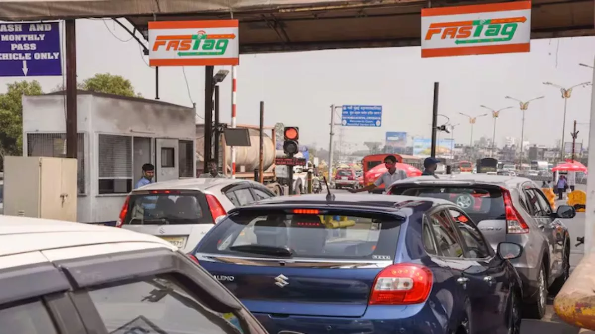   अब नहीं चलेगा 'टैग-इन-हैंड' का खेल, NHAI लूज फास्टैग यूजर्स को करेगा ब्लैकलिस्ट; जानिए क्या है वजह
