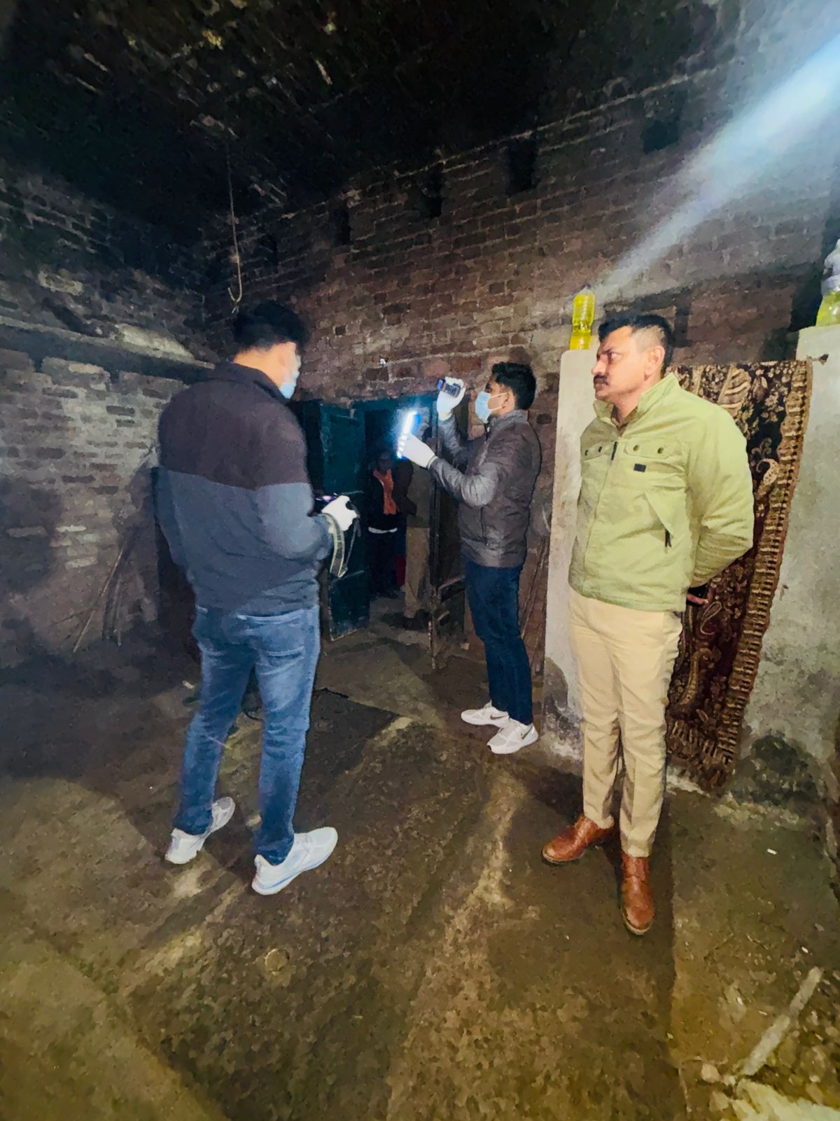 ग्राम बलिया पश्चिमी: युवक ने कमरे में छत के कुंडे से फांसी लगाकर जान दी 