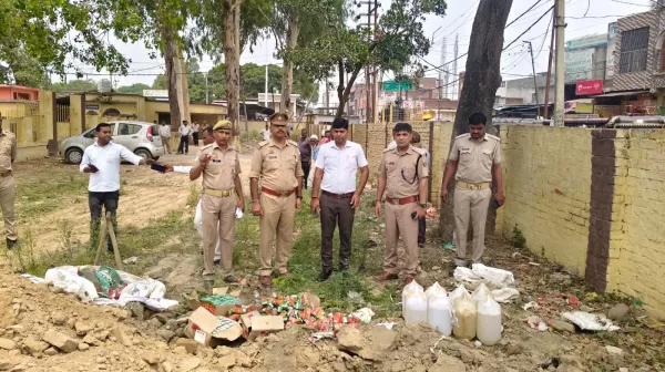 न्यायालय के आदेश पर 326 लीटर अभय शराब का कराया विनिष्टिकरण